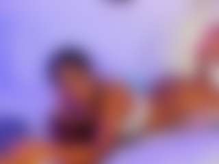 Live cam show with miia-wills - New Teen (18+) on CamClone