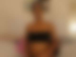 Live cam show with miia-wills - Curly Hair on Camsoda