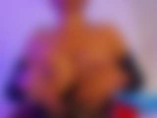 Live cam show with miia-wills - Grandes Tetas on sexylive.show