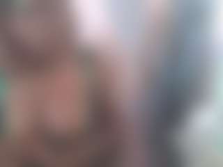 Show de cam en vivo con nastythicccdianasquirts - Average en Camsoda