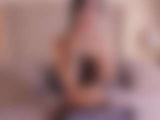 sasha-brunettee's Live Sex Cam Show