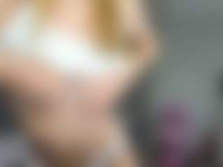 Live cam show with suedreamyy - Bedroom Red Hair on https://playwithruby.com