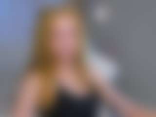 Live cam show with suedreamyy - Red Hair Shaved Pussy on Camming Site