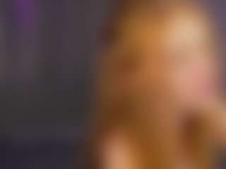 Live cam show with suedreamyy - New Petite on livesuperchat.net
