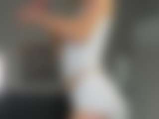 Live cam show with suedreamyy - Red Hair Young Adult on CamwithHer