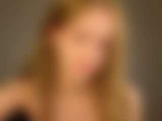 Live cam show with suedreamyy - Red Hair Young Adult on Mixed Magazine Live