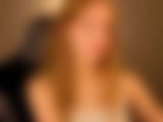 Live cam show with suedreamyy - Moaning on liverealitysex.com