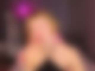 Live cam show with VioletxDesiree - New Petite on CamSodaAdn