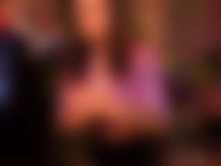 Avelynee's Live Sex Cam Show