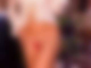 Avelynee's Live Sex Cam Show