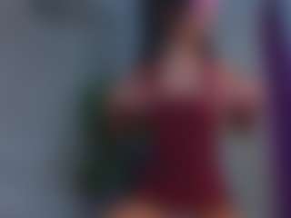 Live cam show with Avelynee - Fingering on CamClone