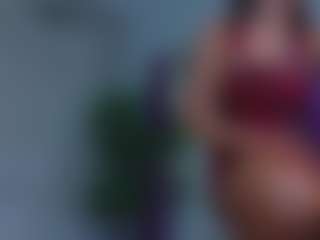 Avelynee's Live Sex Cam Show