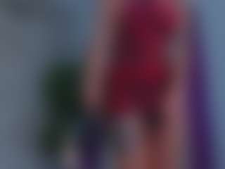 Live cam show with Avelynee - Moaning on Gym Cam Girls