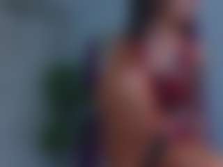 Avelynee's Live Sex Cam Show