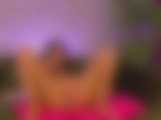 Avelynee's Live Sex Cam Show