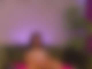 Avelynee's Live Sex Cam Show