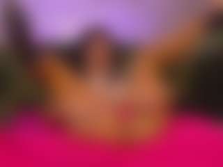Avelynee's Live Sex Cam Show