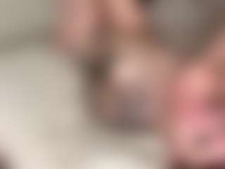Lilian's Live Sex Cam Show