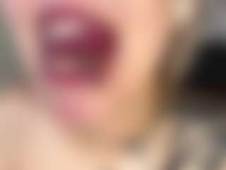 Lilian's Live Sex Cam Show