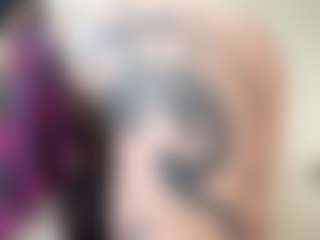 Live cam show with Lilian - Upskirt on CamClone