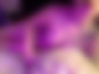 Live cam show with Lilian - Upskirt on TottyGirls