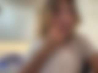 Live cam show with BeatrizRutan - Skinny on Camsoda