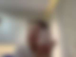 Live cam show with BeatrizRutan - New Teen (18+) on Big Tits