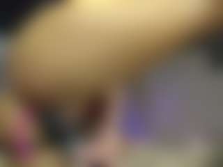 Live cam show with broklynne - Brown Hair on Camsoda