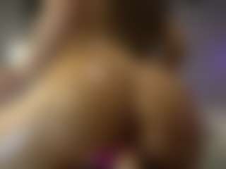 Live cam show with broklynne - Full Nudity on CamSodaAdn