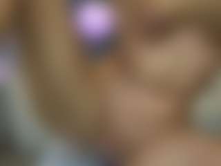 Live cam show with broklynne - Dildo on SinfulBabes