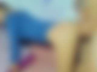 ChloeOhiggins's Live Sex Cam Show