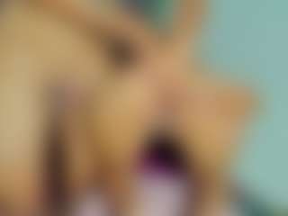 ChloeOhiggins's Live Sex Cam Show