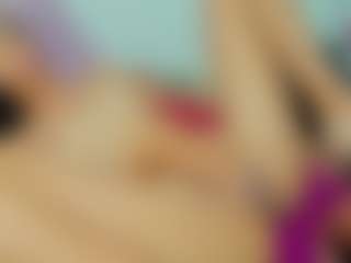 ChloeOhiggins's Live Sex Cam Show
