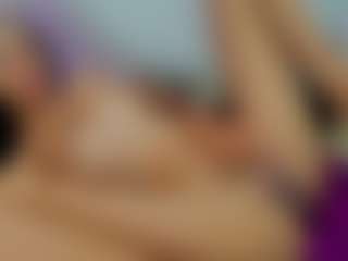 ChloeOhiggins's Live Sex Cam Show