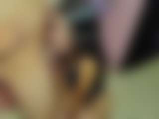 Live cam show with ChloeOhiggins - New Teen (18+) on Ass Tok
