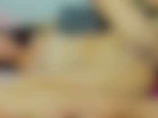 Live cam show with ChloeOhiggins - Camel Toe on Camsoda