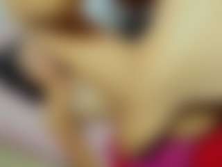 Live cam show with ChloeOhiggins - Drinking on StripNow