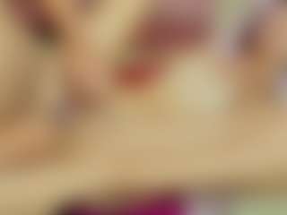 Live cam show with ChloeOhiggins - Athletic Teen (18+) on TastyBlacksLive