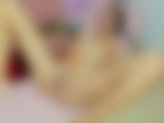 ChloeOhiggins's Live Sex Cam Show