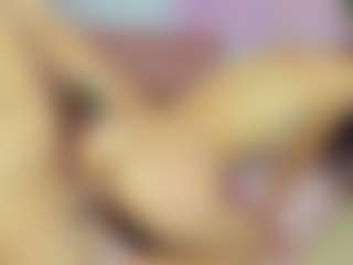 ChloeOhiggins's Live Sex Cam Show