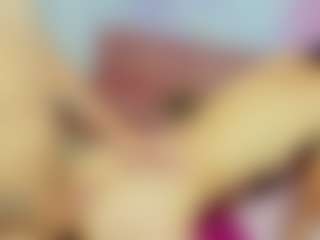 ChloeOhiggins's Live Sex Cam Show