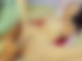 Live cam show with ChloeOhiggins - Skinny on Cam Slut