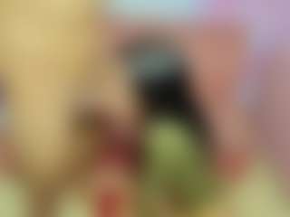 Live cam show with ChloeOhiggins - Facesitting on Milf Play