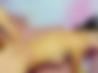 Live cam show with ChloeOhiggins - Brown Eyes on Milf Play