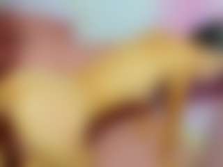 Live cam show with ChloeOhiggins - Skinny on UwU Esports