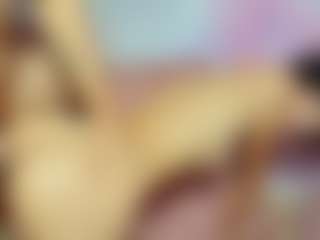 Live cam show with ChloeOhiggins - Ball Sucking on Free Soda