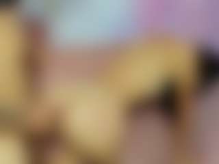 Live cam show with ChloeOhiggins - HD on WildCum