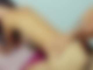 Live cam show with ChloeOhiggins - Orgasm on https://playwithruby.com