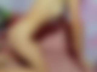 ChloeOhiggins's Live Sex Cam Show
