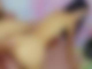 Live cam show with ChloeOhiggins - Camel Toe on Mixed Magazine Live